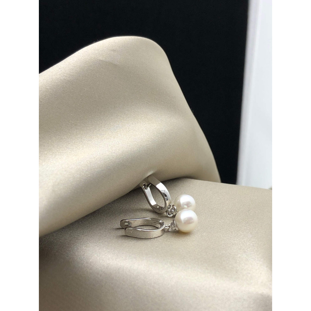 Серьги в белом золоте с жемчугом на английском замке 0/55 275