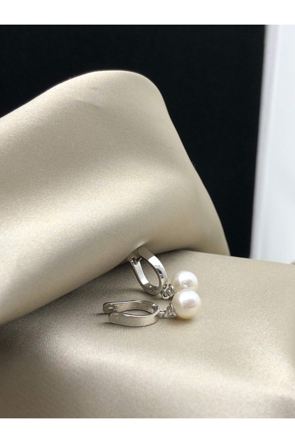 Valgest kullast pärlitega kõrvarõngad Inglise lossil 0/55 275