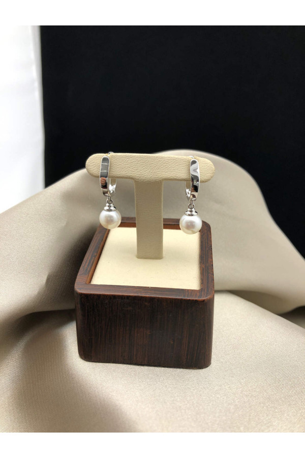 Valgest kullast pärlitega kõrvarõngad Inglise lossil 0/55 275