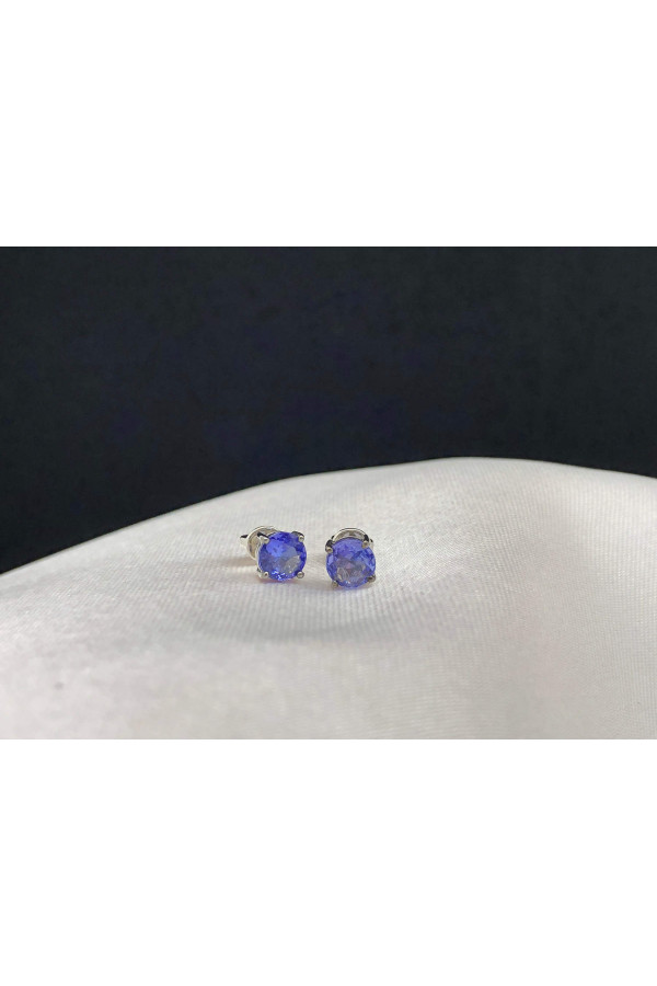 Valgest kullast kõrvarõngad tansaniitide ja musta roodiumiga 0/44 98