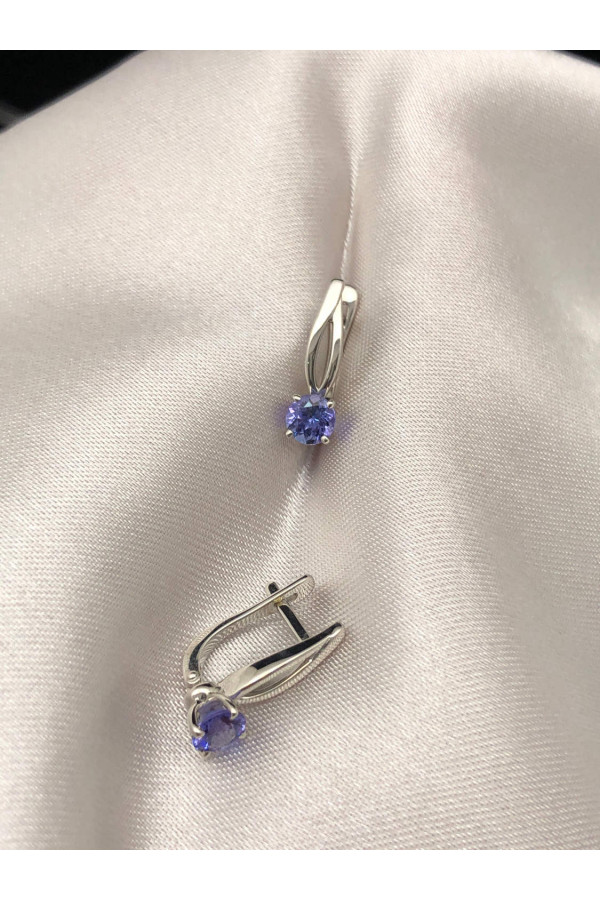 Valgest kullast tanzaniidiga kõrvarõngad inglise lukul 1/56 193