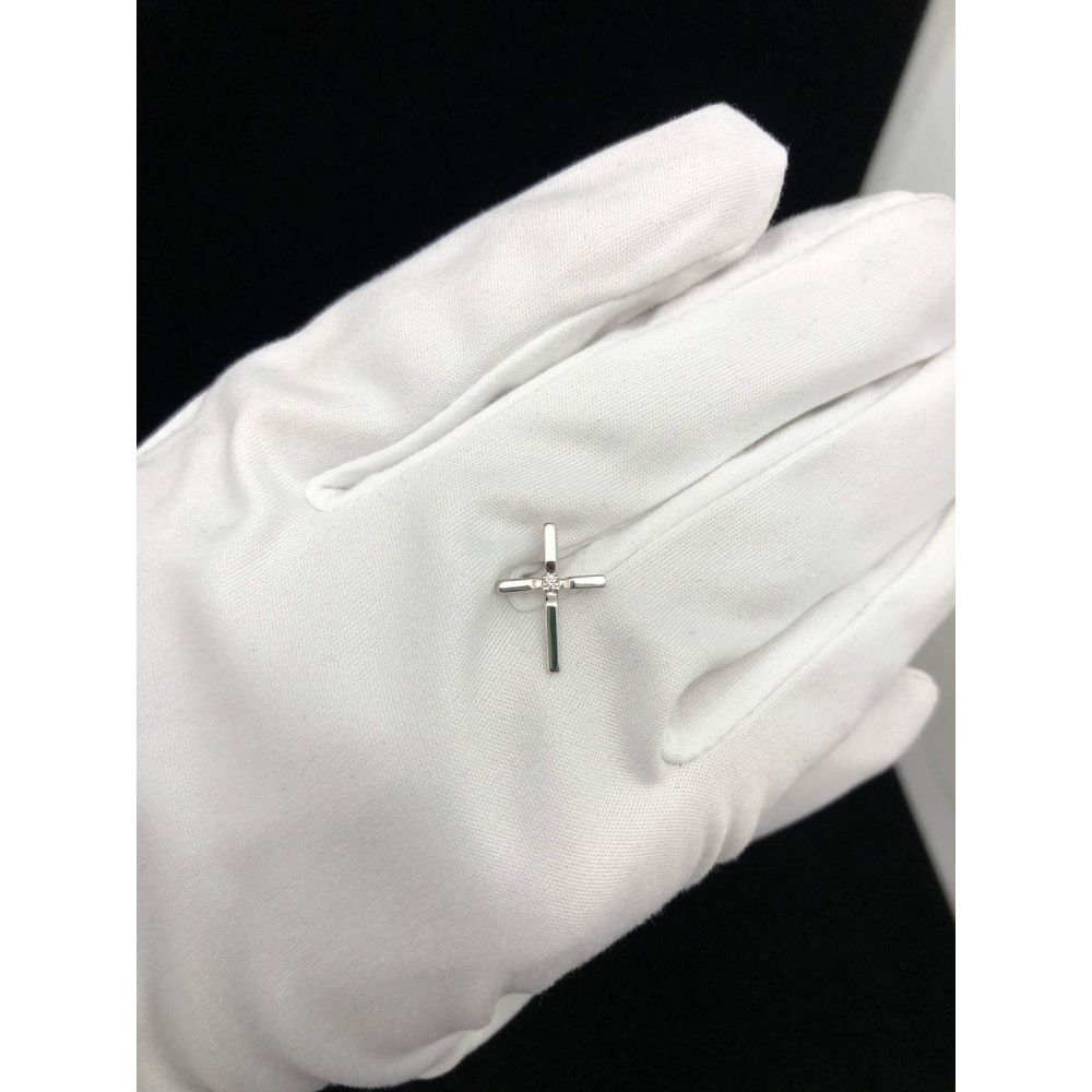 Подвеска крест из белого золота с бриллиантом 1/56 83