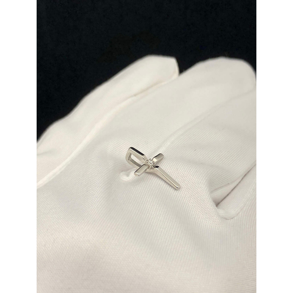 Подвеска крест из белого золота с бриллиантом 1/56 83