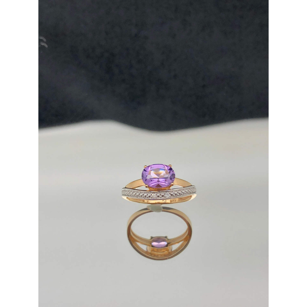 Kuldsõrmus ametüstikivi ja briljantidega 17.0 25.17.3034