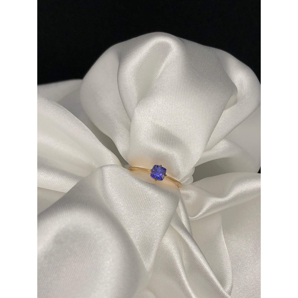 Kuldsõrmus tansaniidi ja musta roodiumiga 0/44 122