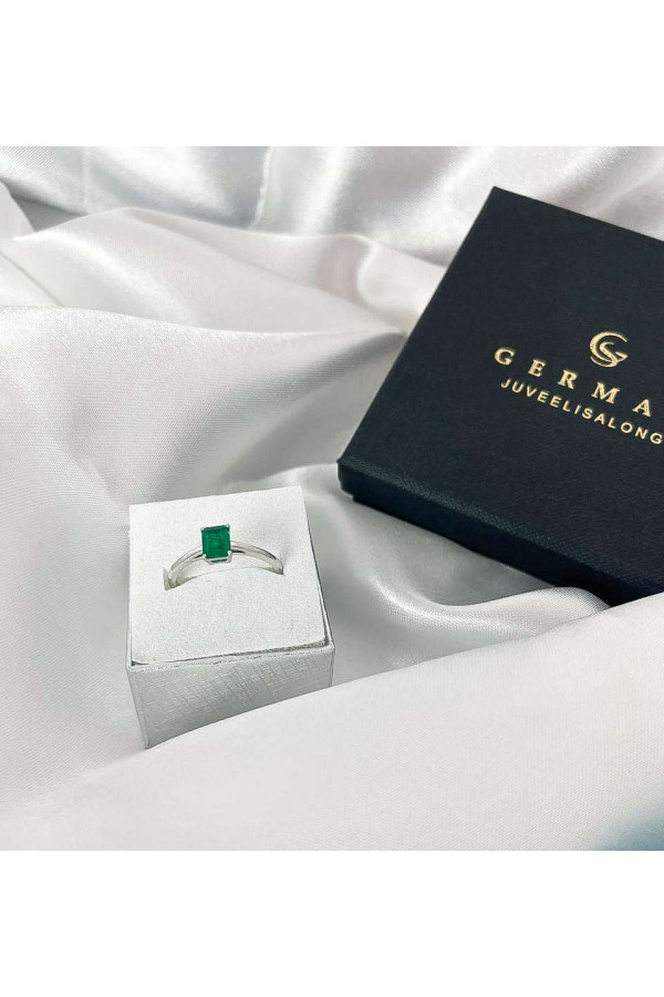 0,8 Ct Кольцо из белого золота с изумрудом