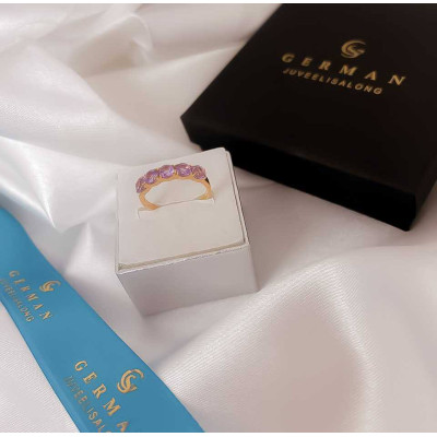 Rose Gold ring with Amethysts